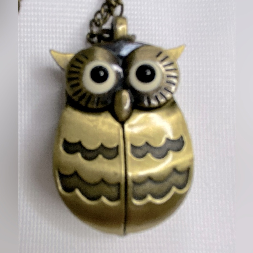 *SOLD* Vntg Wise Old Owl Watch Necklace